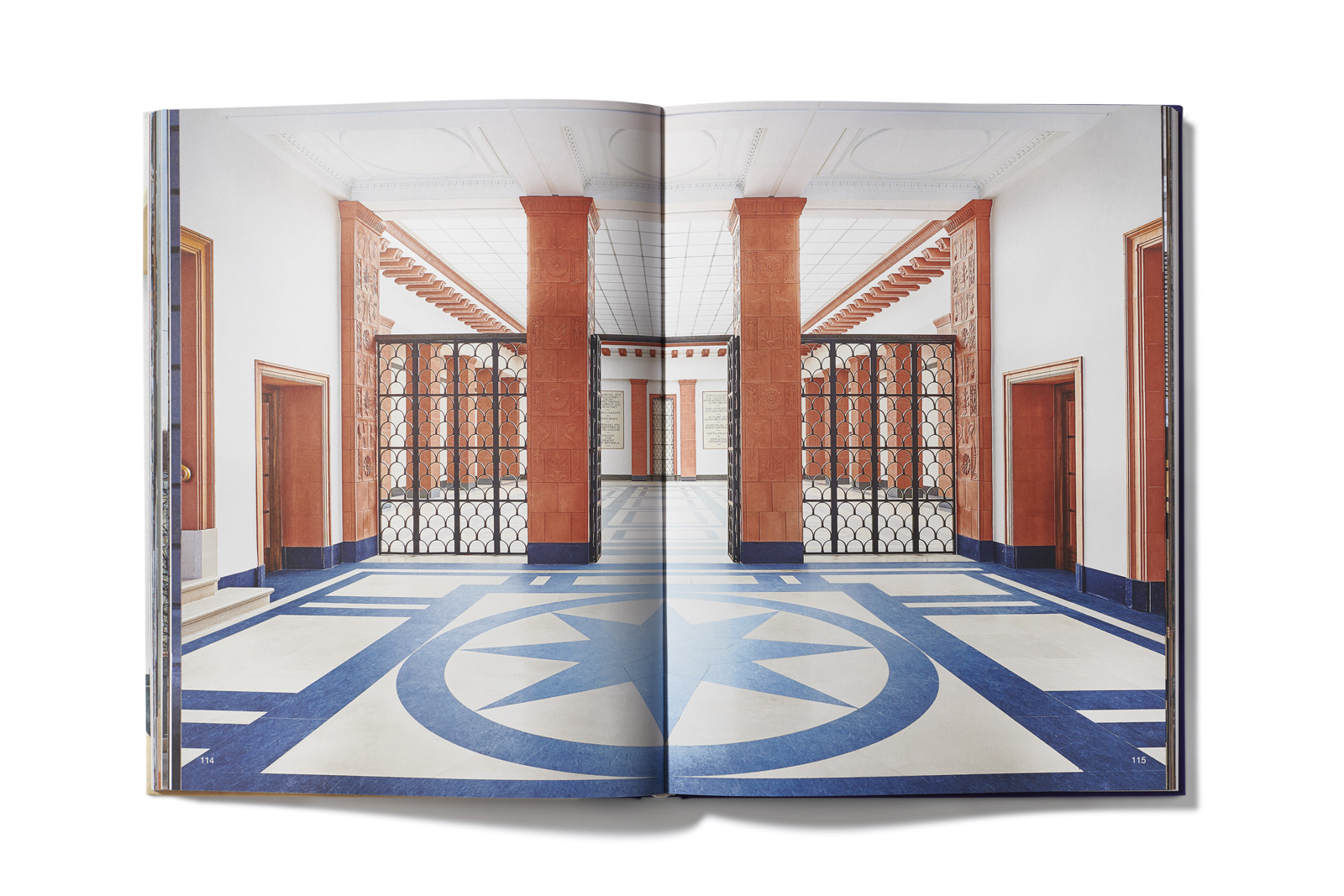 Entrance hall and counter area